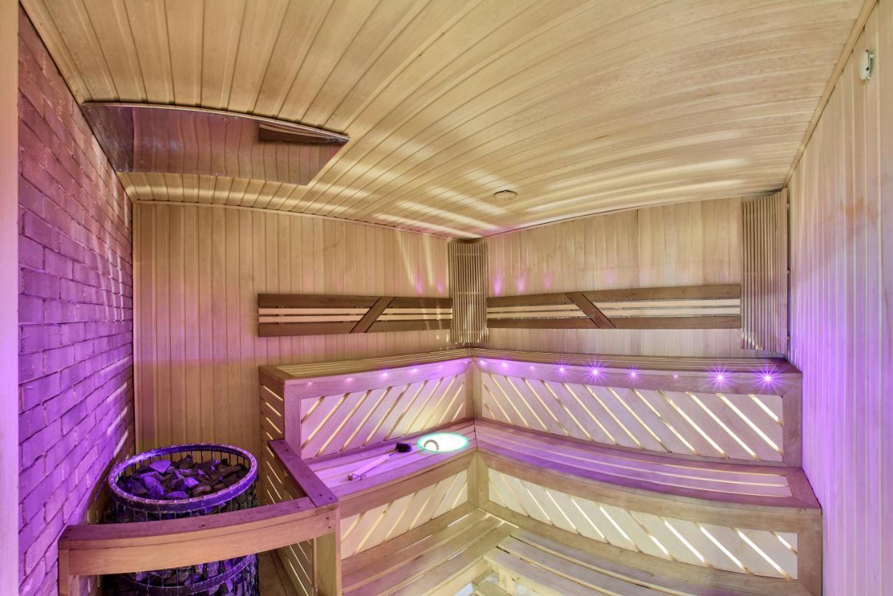 Aisha Bibi Hotel & Spa Astana Eksteriør billede